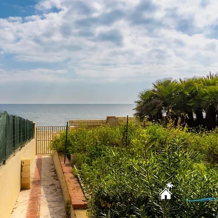 On The Beach Apartamento Noto
