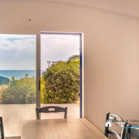 Apartamento On The Beach Noto