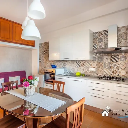 On The Beach Apartment *